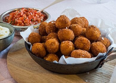 Bolinhos with Norwegian clipfish